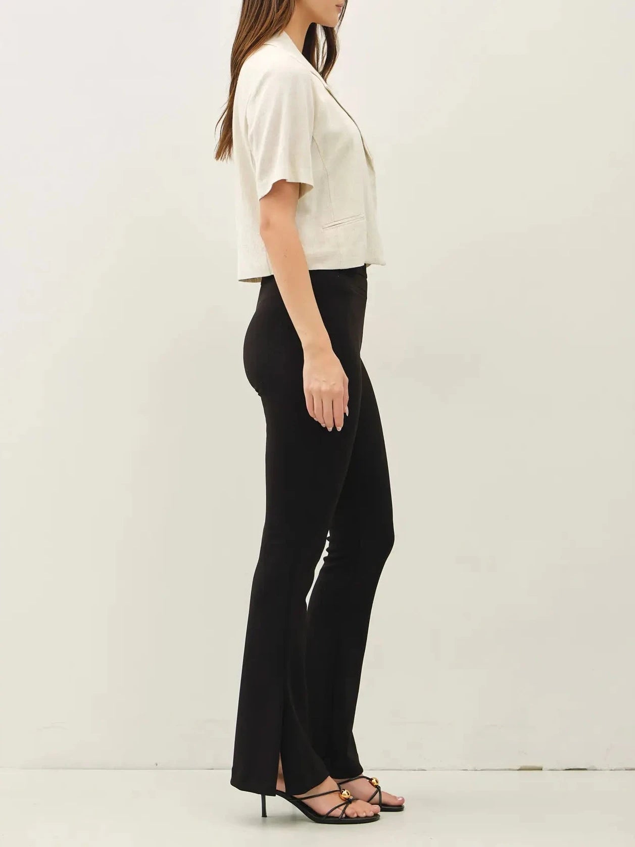The Effortless Cropped Linen Blazer