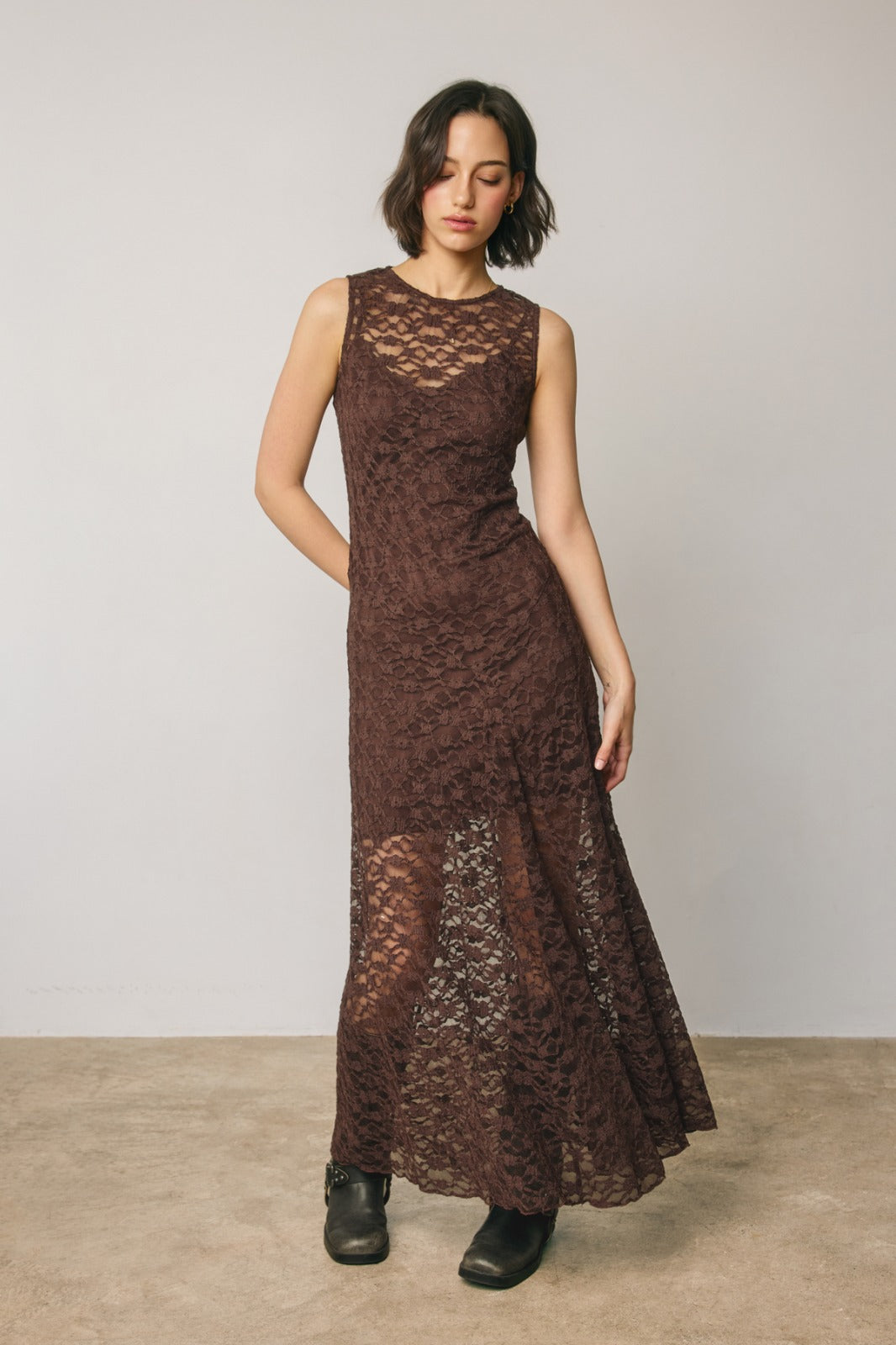 Sienna Sleeveless Lace Maxi Dress