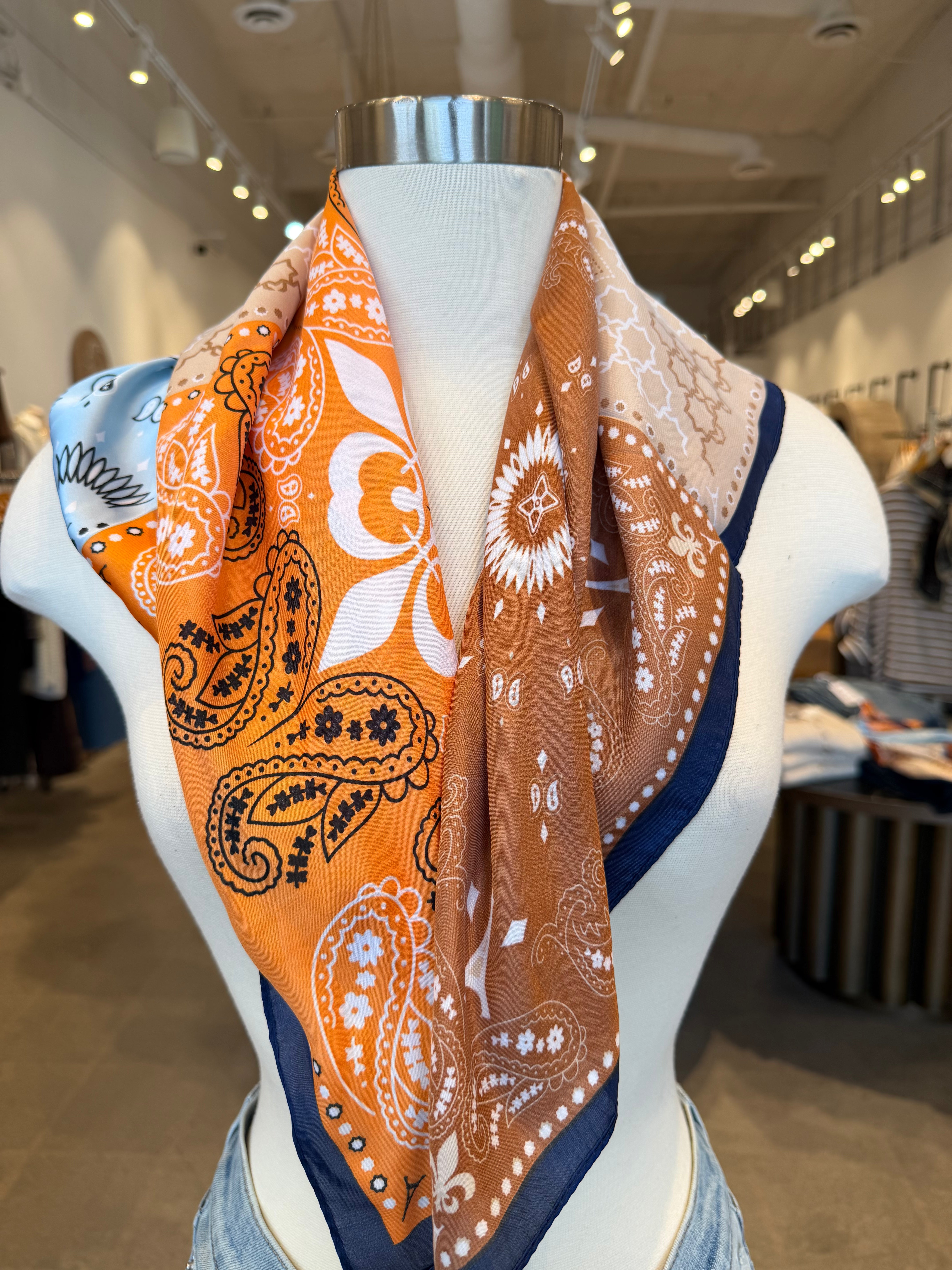 PAISLEY INSPIRED PATTERN SCARF