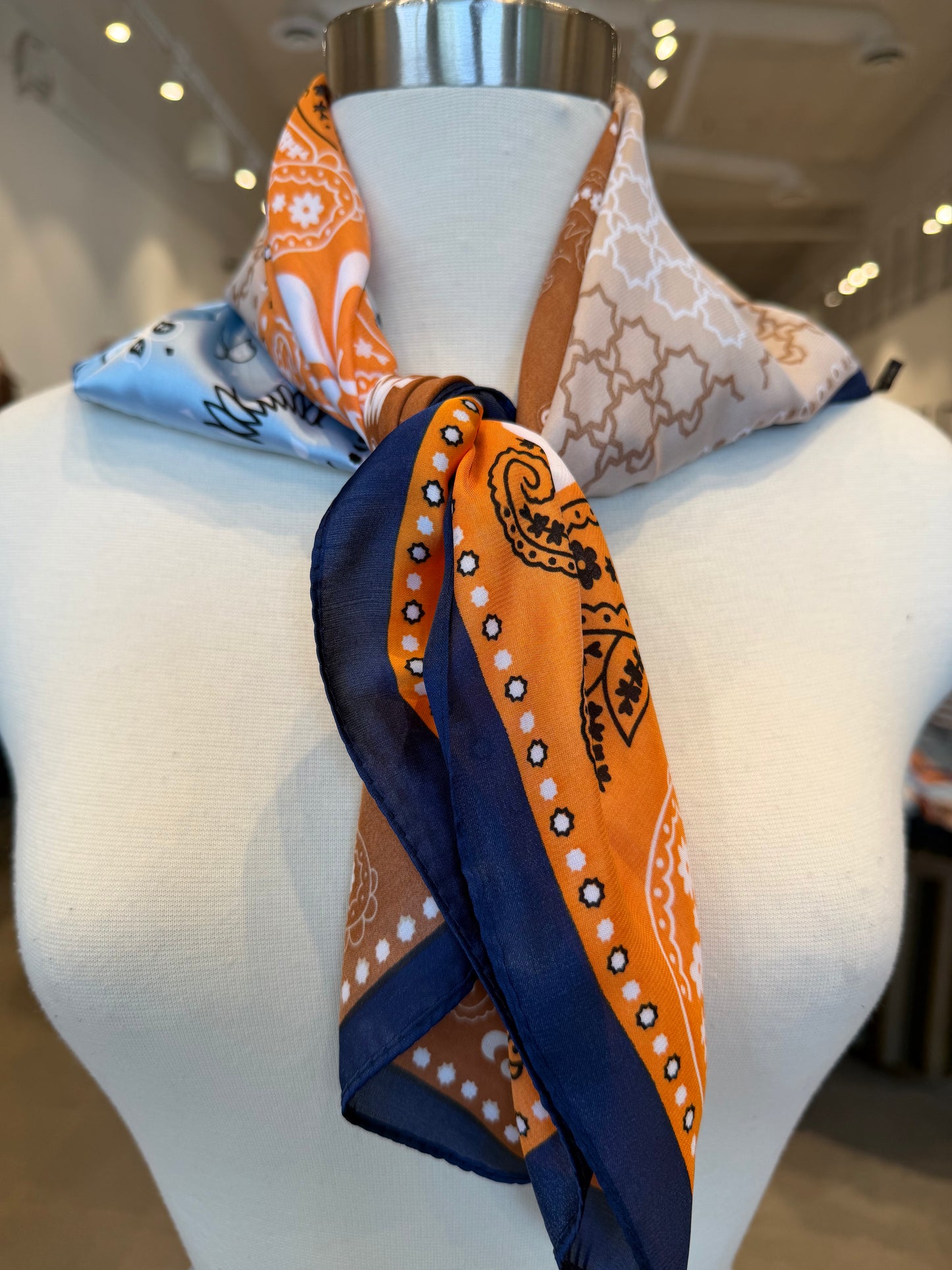 PAISLEY INSPIRED PATTERN SCARF