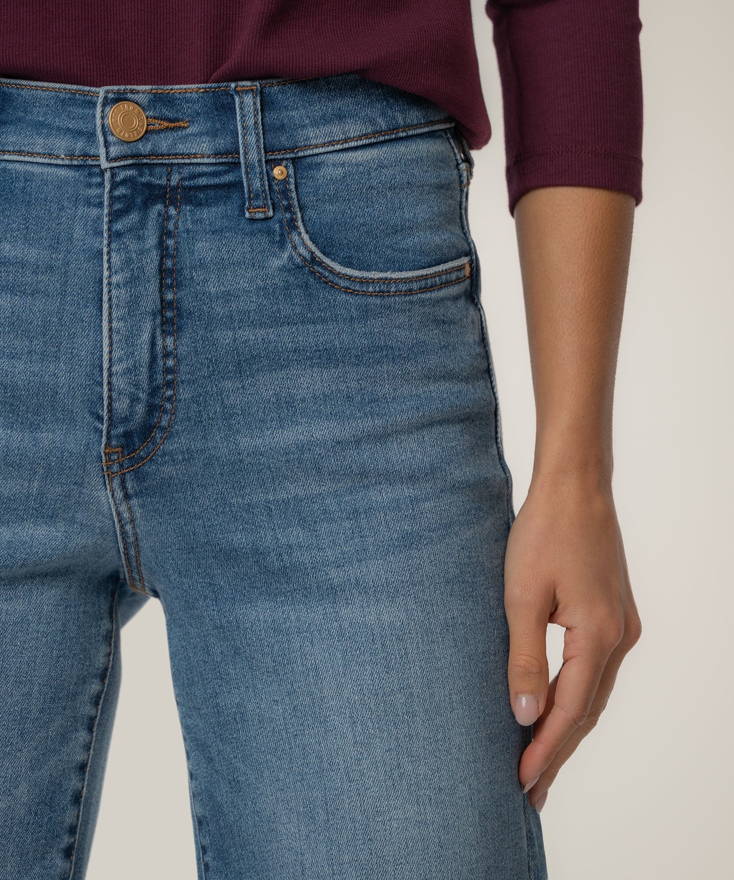 KUT | Avery High Rise Straight Leg