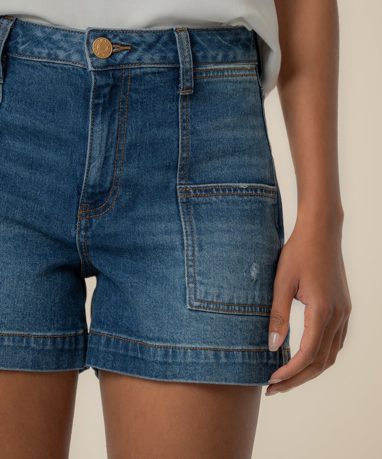 KUT FROM THE KLOTH | Jane High Rise Short in True Wash